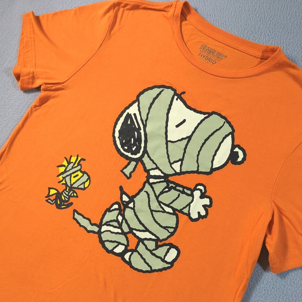 Peanuts T-Shirt Mens L Orange Snoopy Woodstock Mummy Halloween Graphic Tee